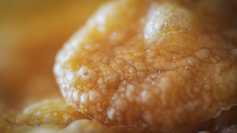 Illustration for article titled Super close up images of common objects are beautifully alien